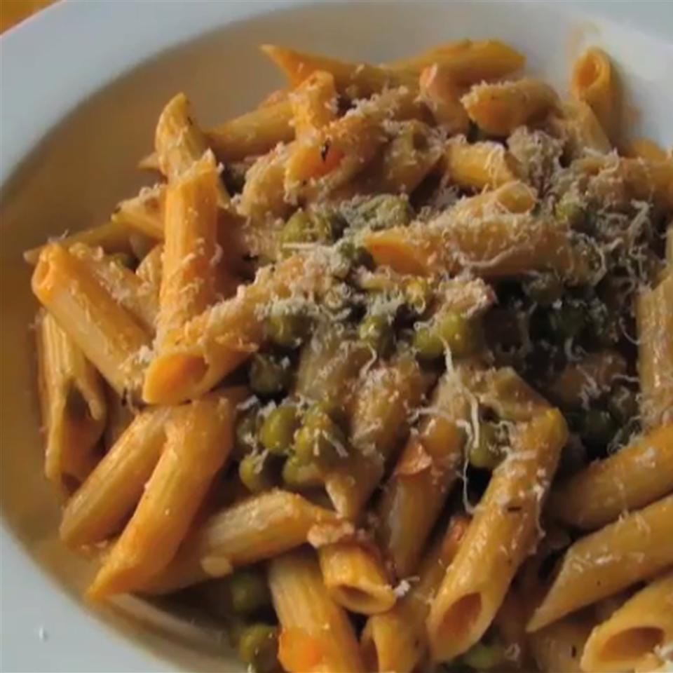 Penne Pasta with Peas and Prosciutto