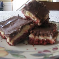 Perfect and Fast Red Velvet Cheesecake Cookie Bars