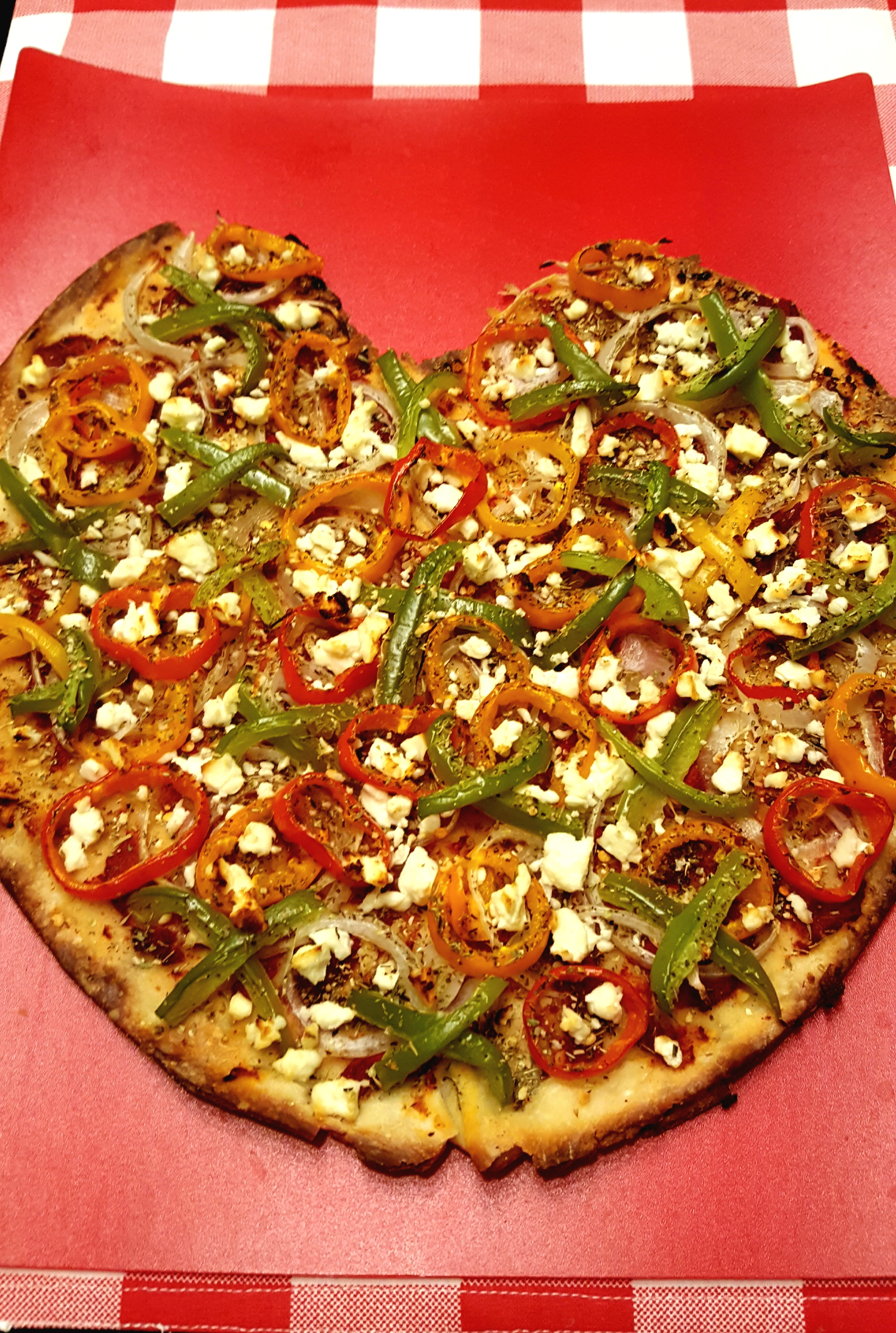 Pizza with Pepper, Onion and Feta