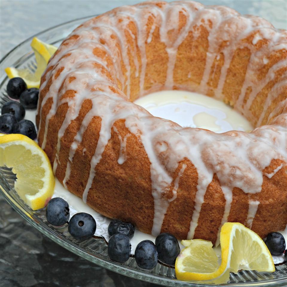 Quick and Easy Summer Limoncello Cake