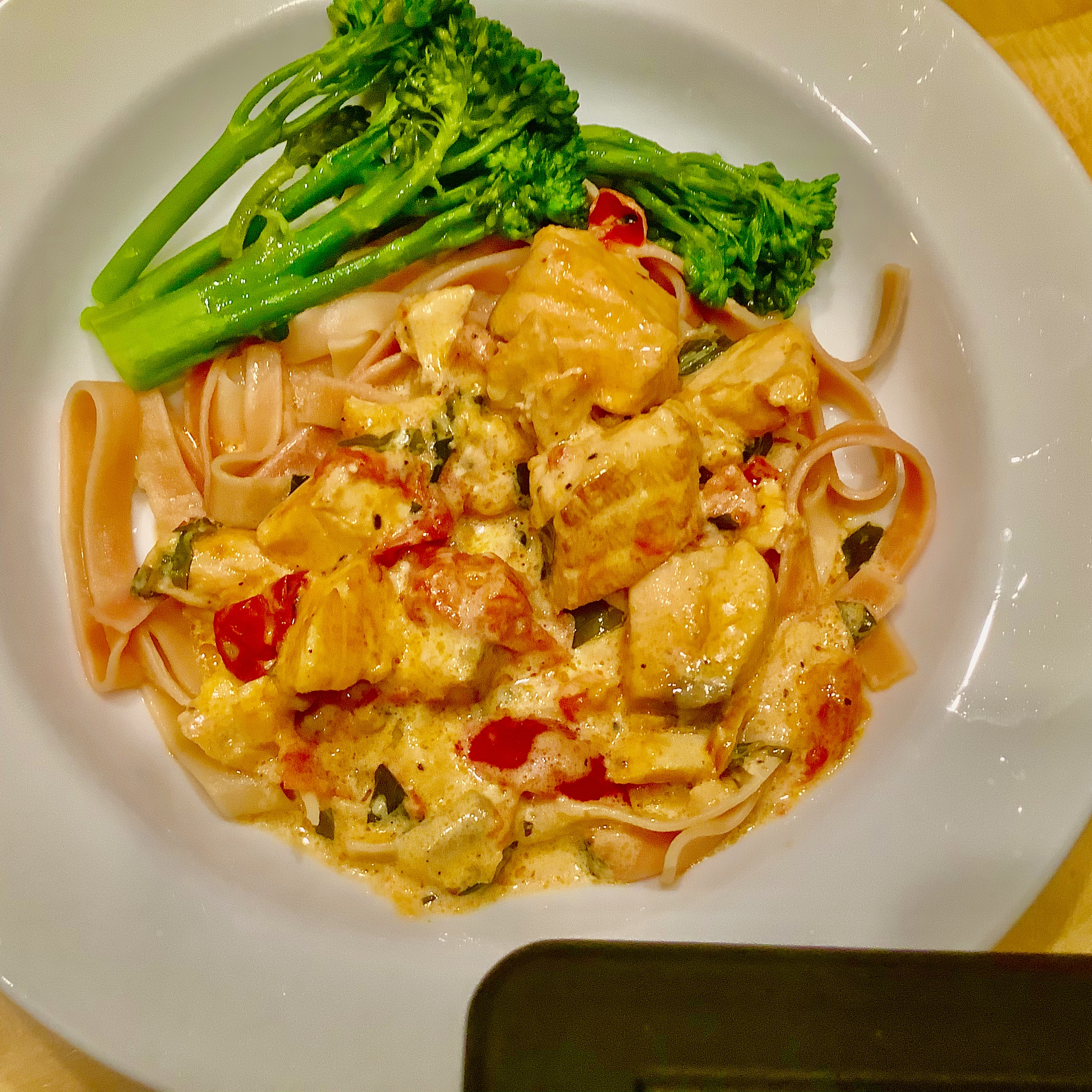 Quick Pasta with Salmon and Tomatoes in Cream Sauce