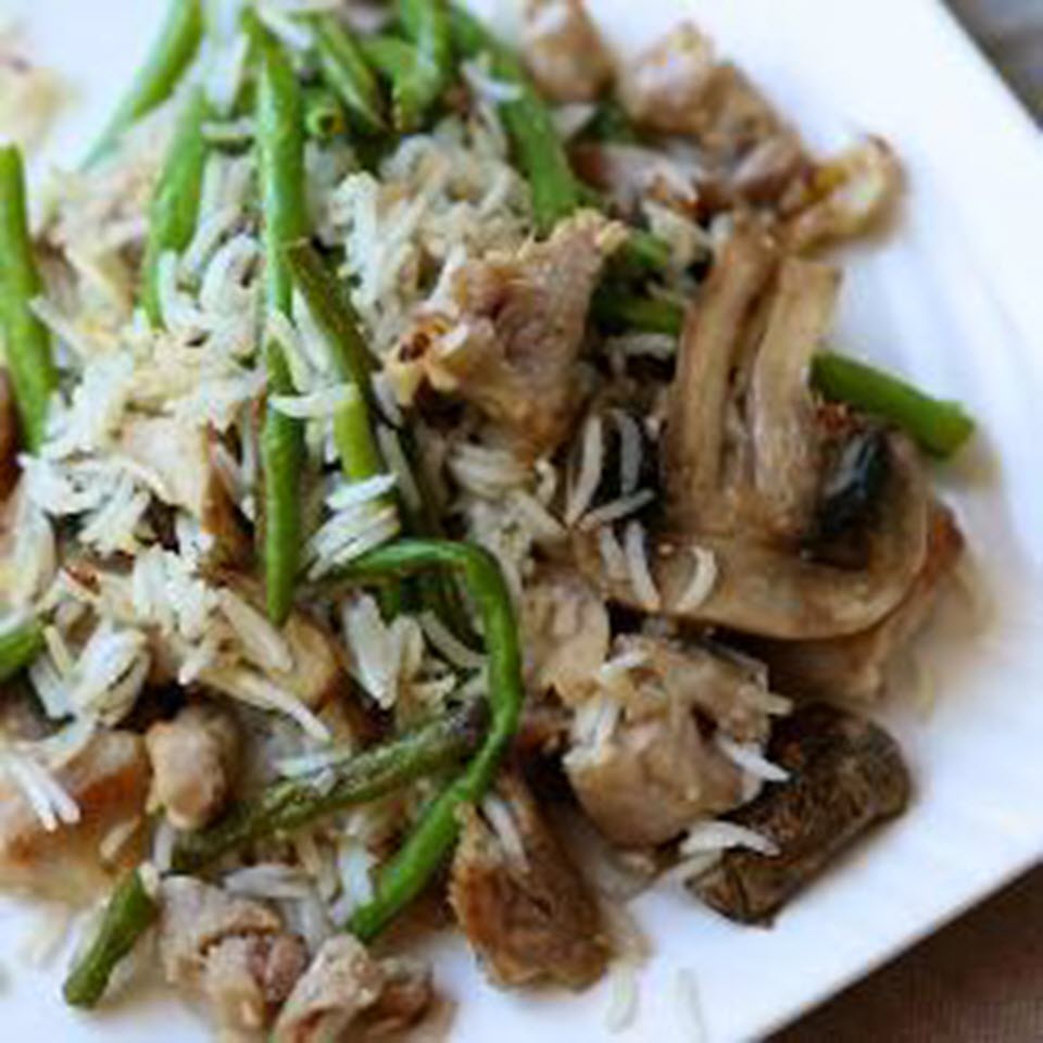 Quick Rice with Green Beans, Chicken, and Mushrooms