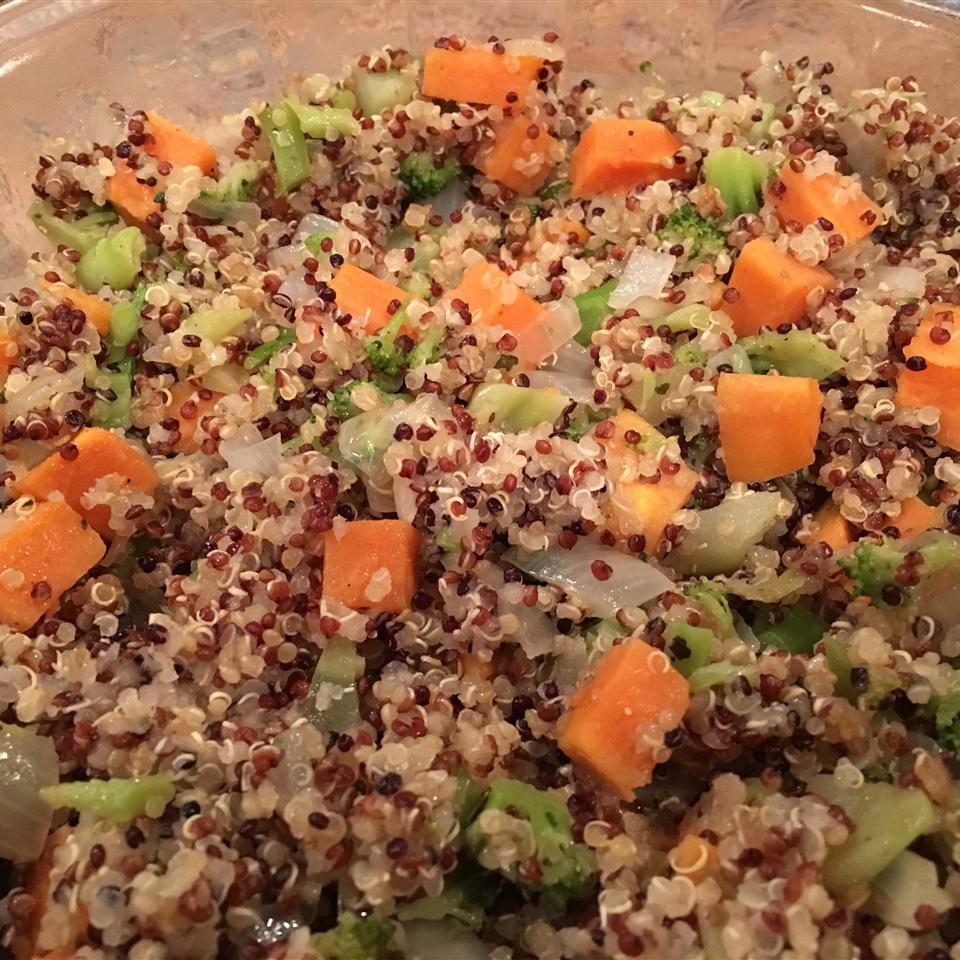 Quinoa with Sweet Potatoes and Broccoli