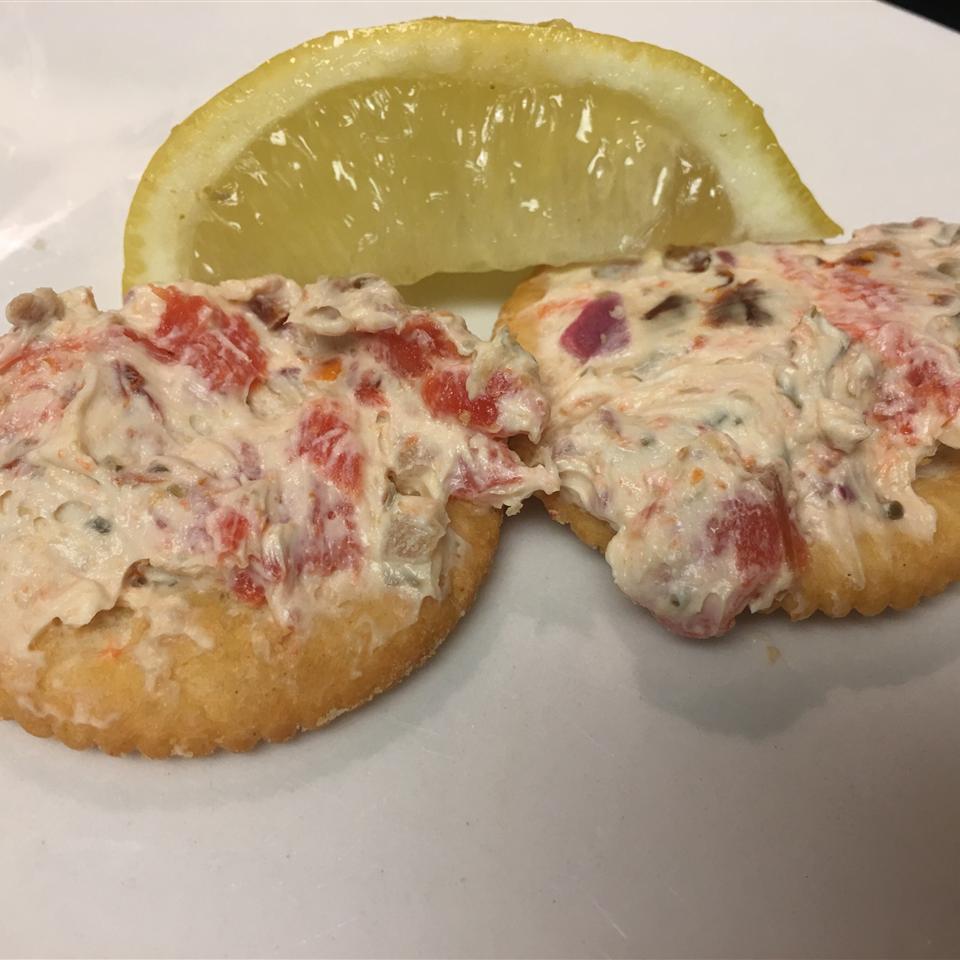 RITZ \"Everything\" Bites with Lox and Schmear