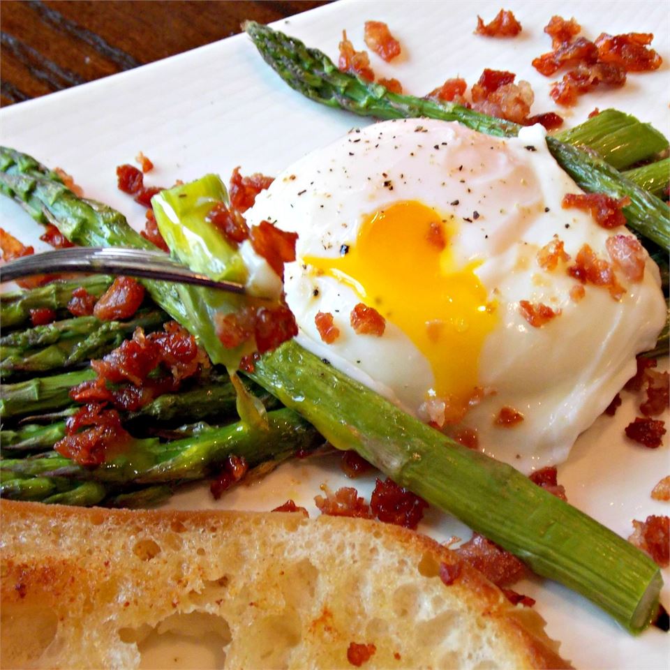 Roasted Asparagus Prosciutto and Egg