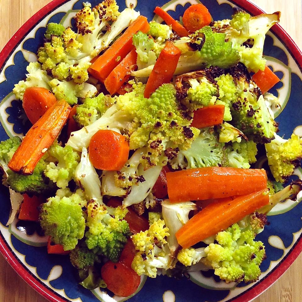 Roasted Carrots and Cauliflower with Thyme