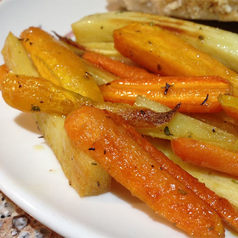 Roasted Sweet Potatoes and Vegetables With Thyme and Maple Syrup