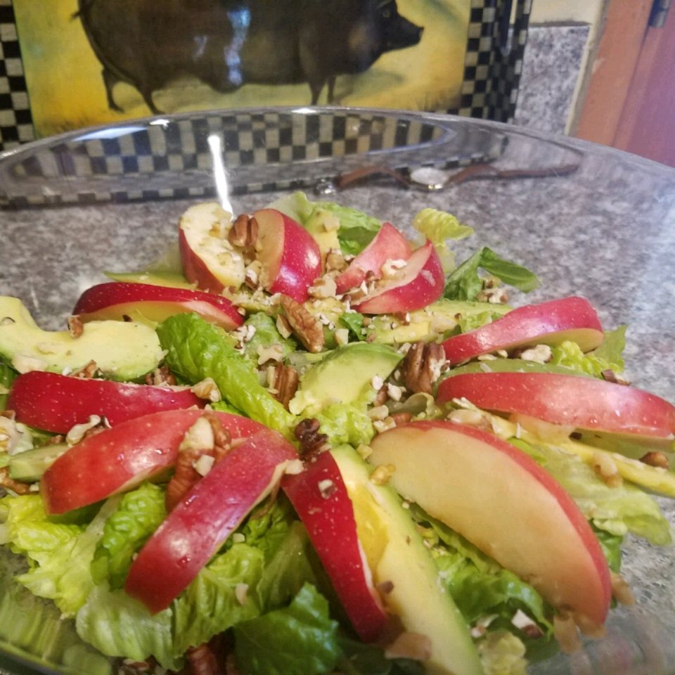 Romaine With Apple, Pecans and Blue Cheese