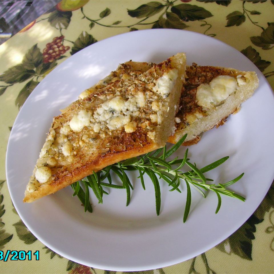 Rosemary Blue Cheese Garlic Bread