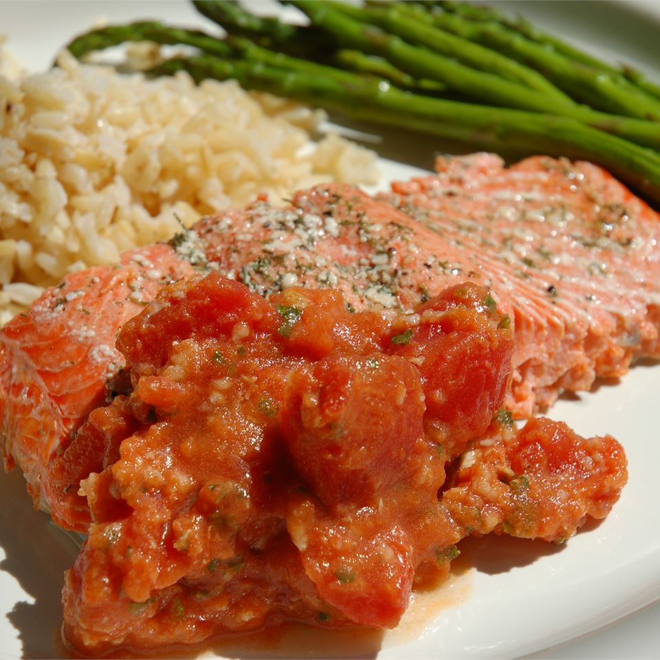 Salmon with Tomatoes