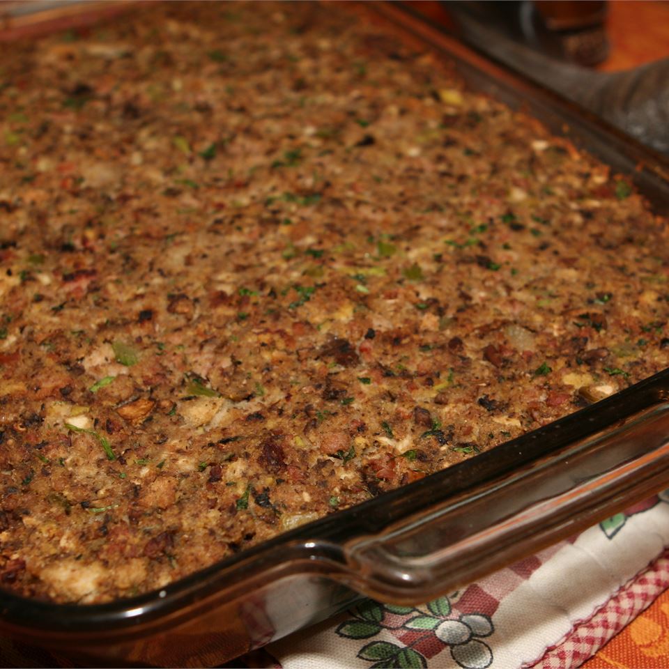 Sausage, Bacon, Apple and Cornbread Stuffing