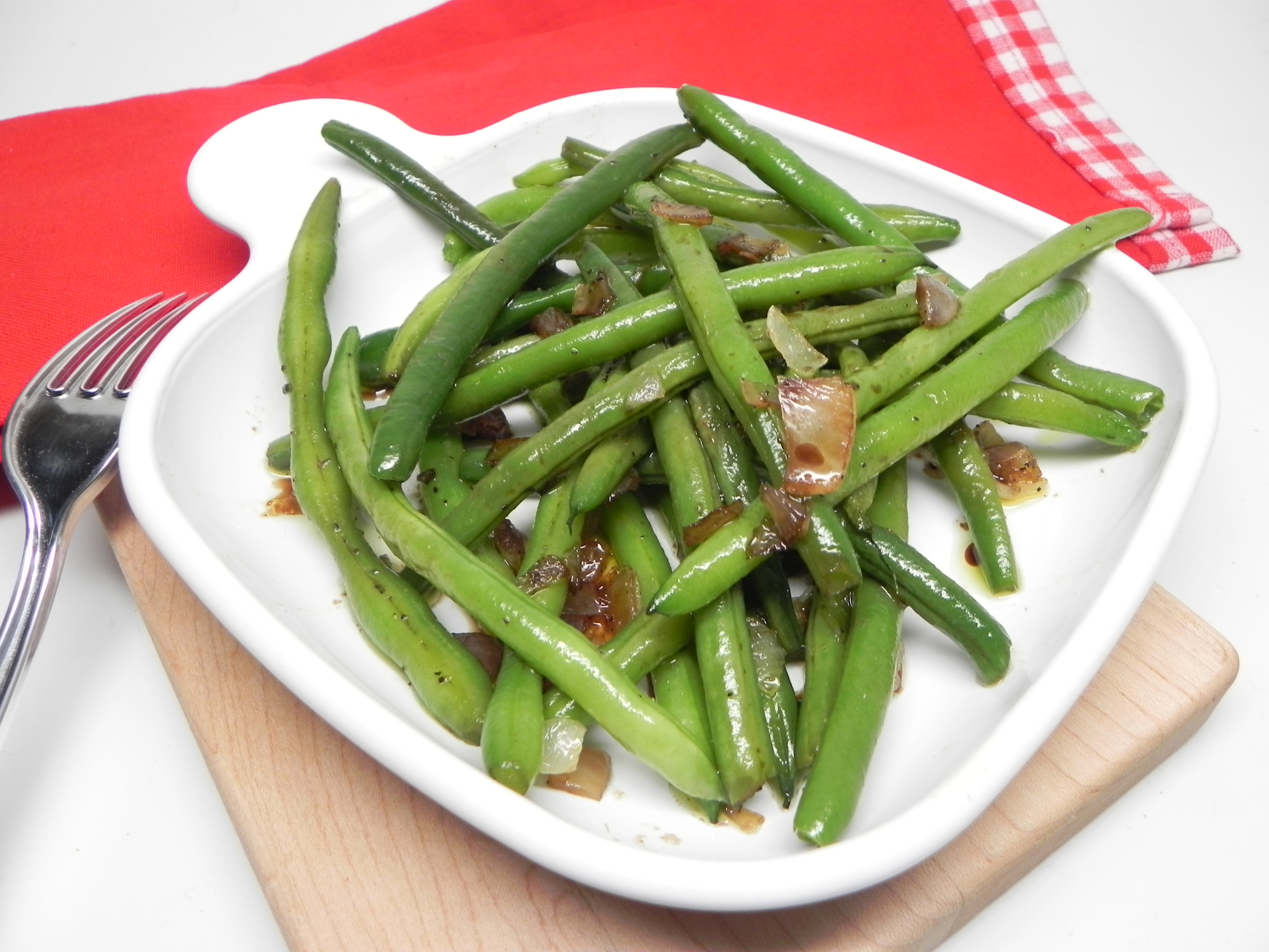 Sauteed Green Beans with Onion