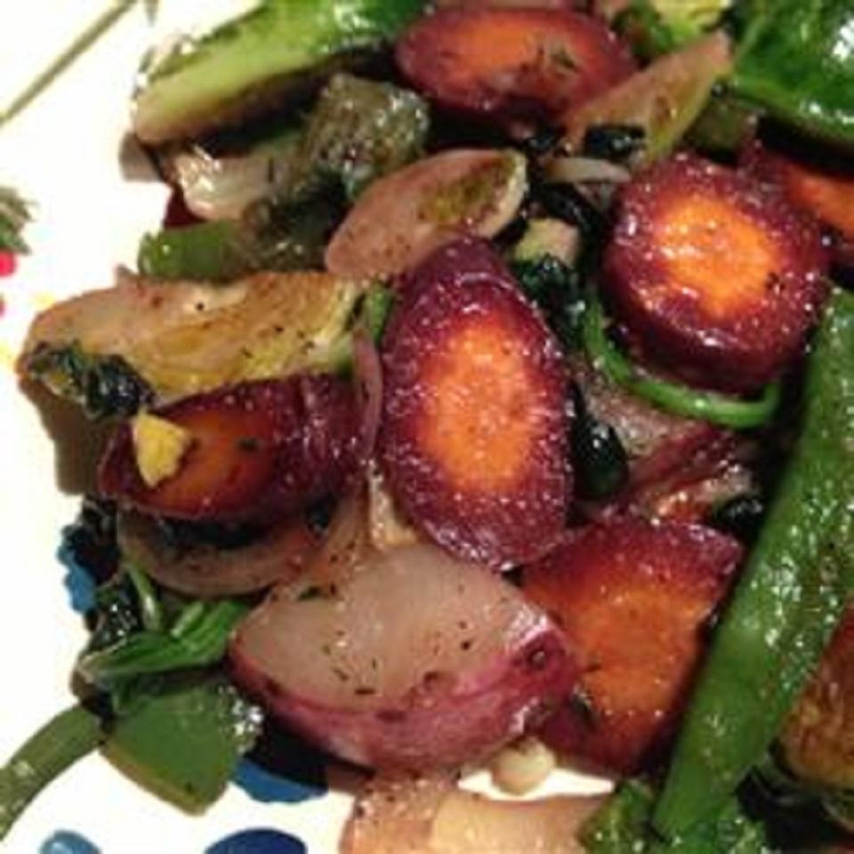 Sauteed Purple Carrot and Vegetable Medley