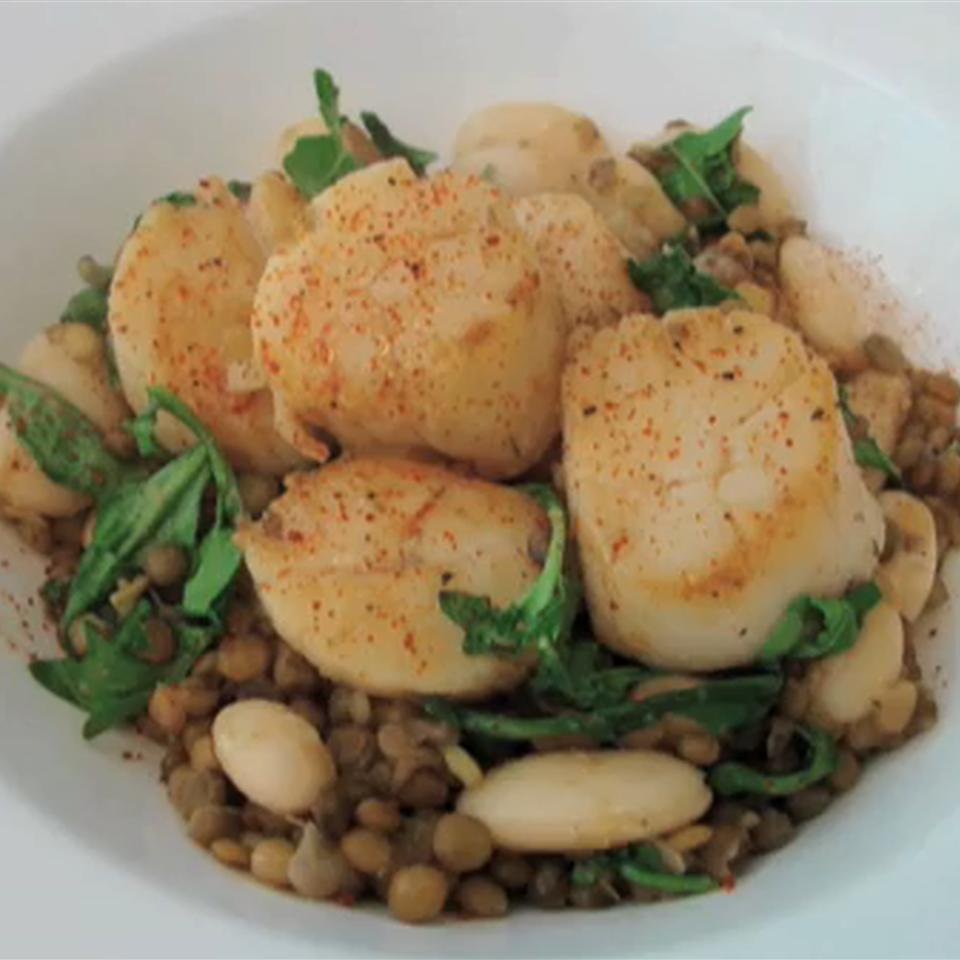 Scallops with Arugula, Lentils, and Butter Beans