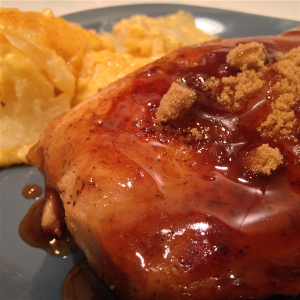Seared Pork Chops with Maple Syrup Sauce