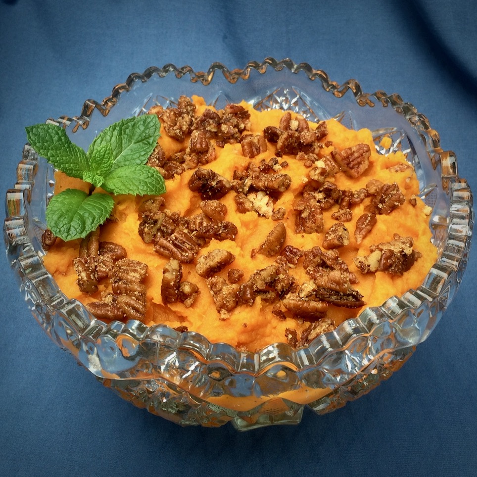 Slow Cooker Mashed Sweet Potatoes with Spicy Pecan Topping