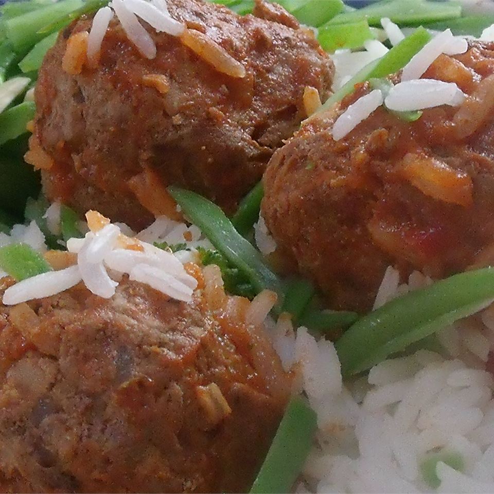Slow Cooker Porcupine Meatballs With Peppers