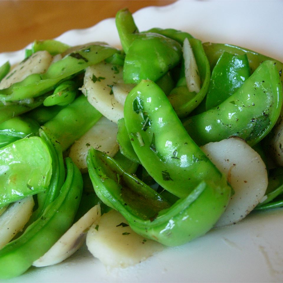 Snow Peas with Water Chestnuts