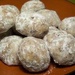 Snowy Pecan Cookies
