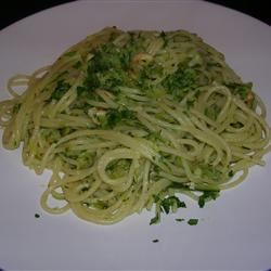 Spaghetti with Zucchini and Almonds