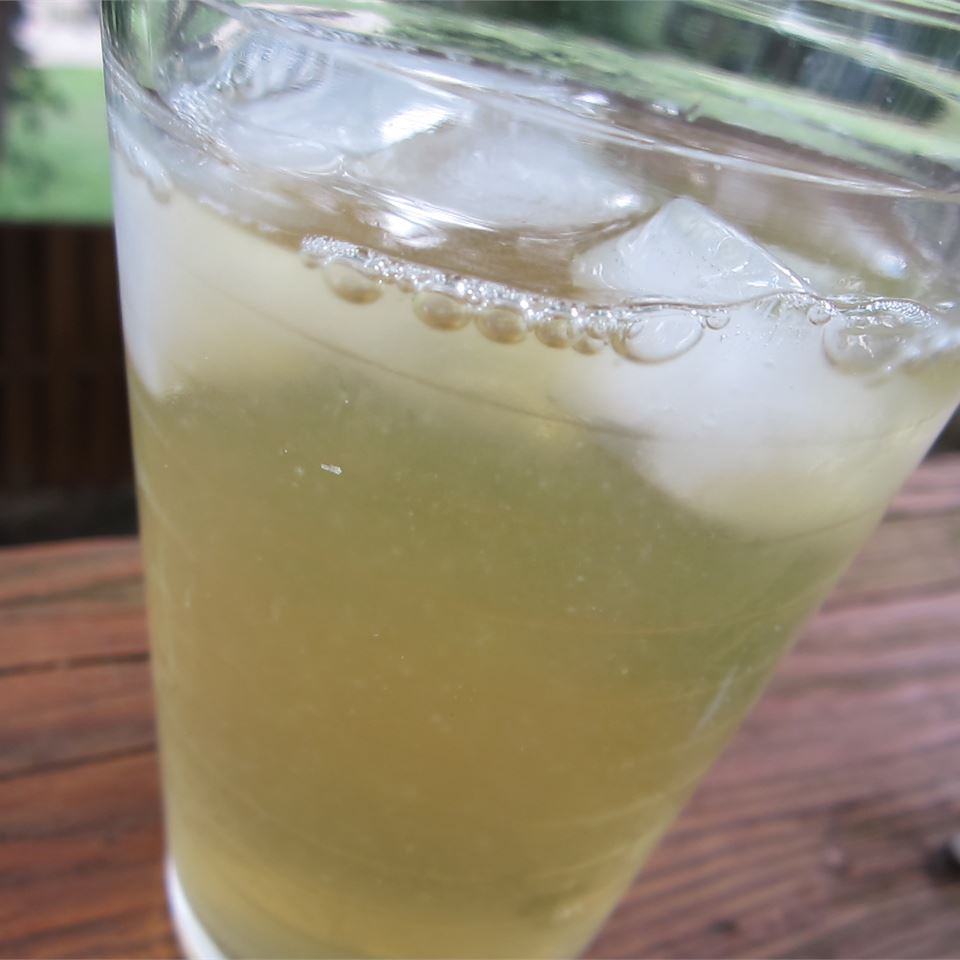 Sparkling Green Tea Lemonade