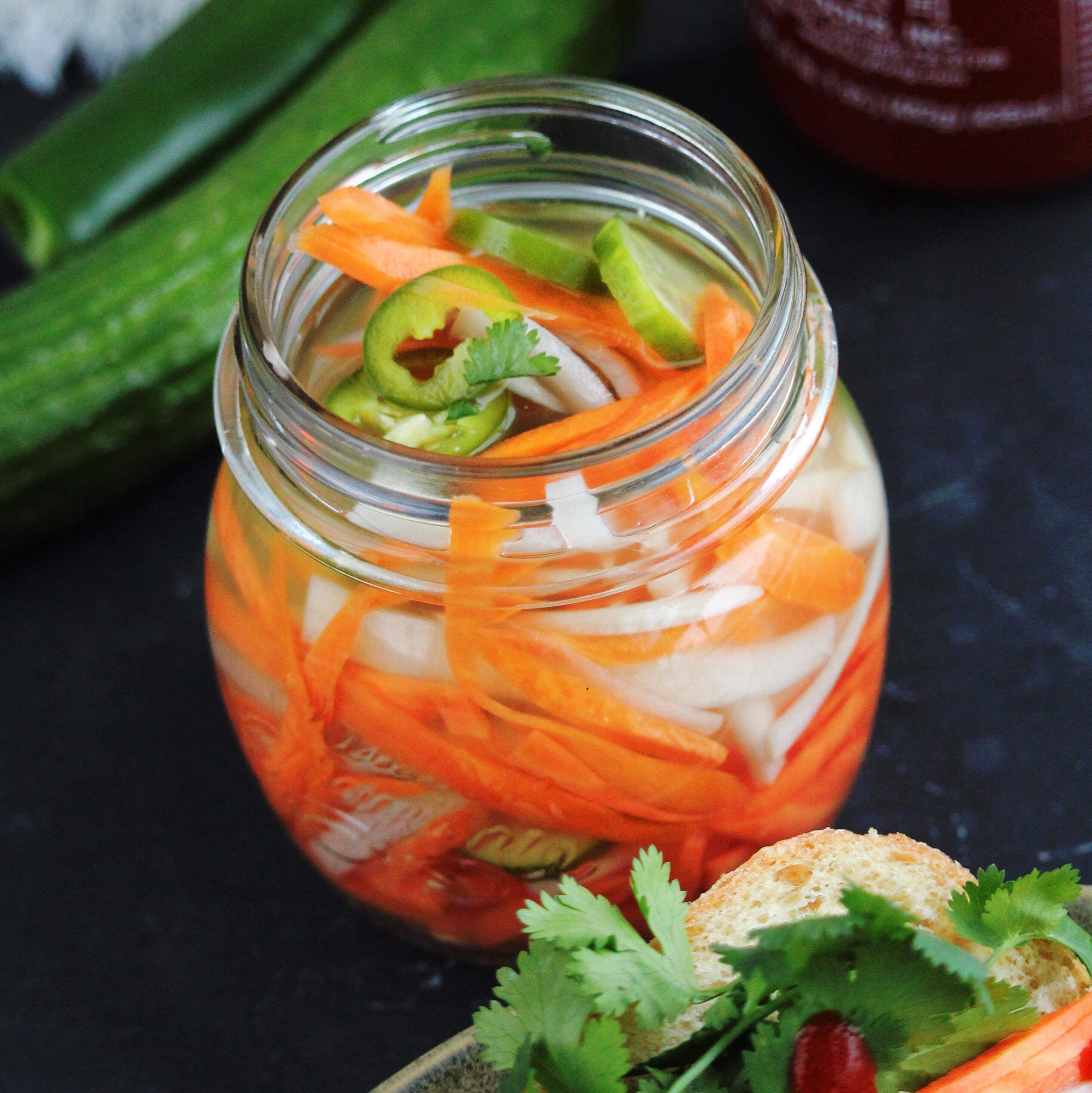 Spicy Vietnamese Quick Pickled Vegetables