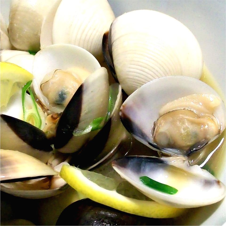 Steamed Clams in Butter and Sake