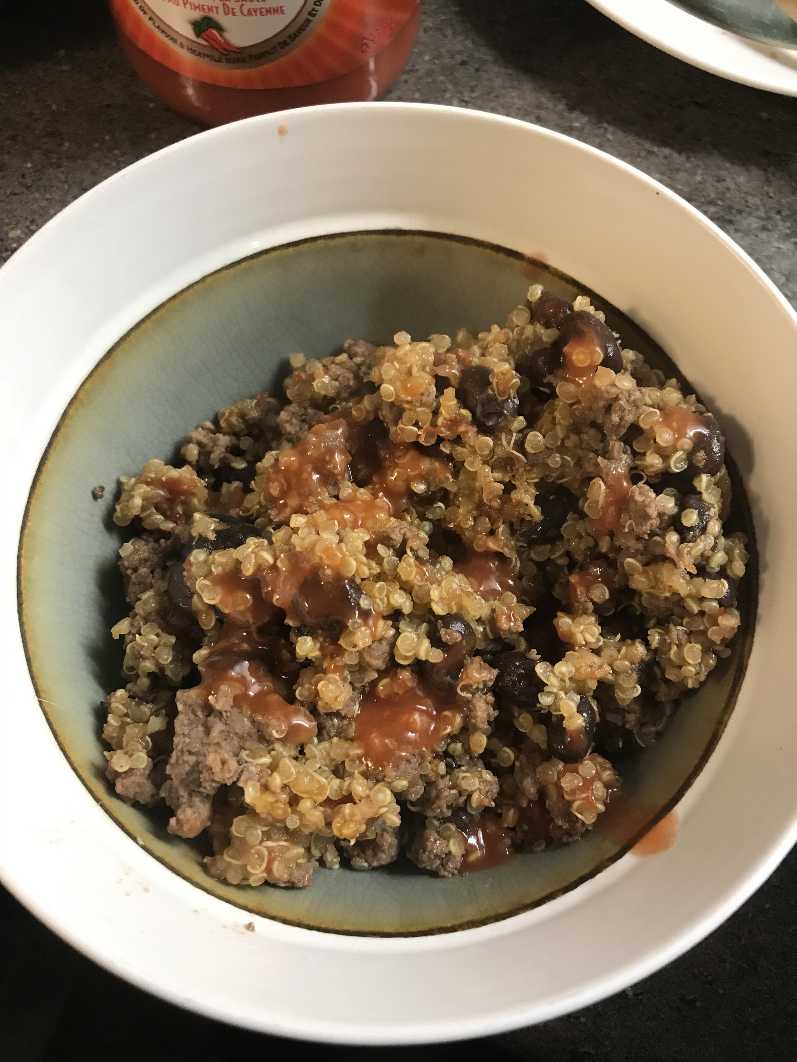 Super Easy Southwest-Style Quinoa (Cooked in Rice Cooker)