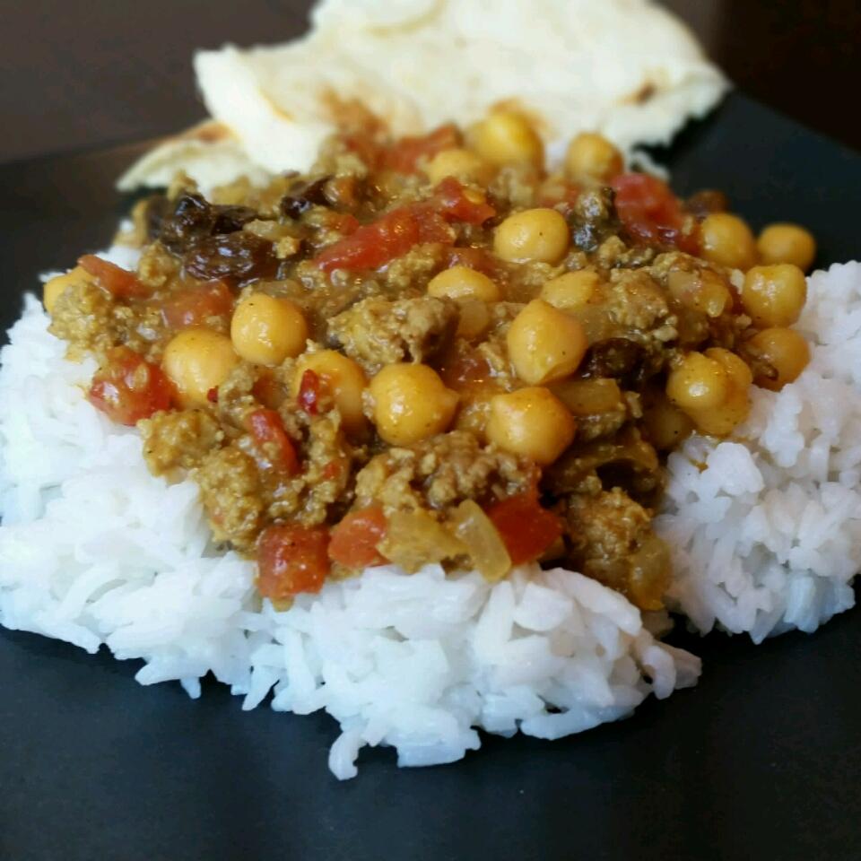 Sweet and Spicy Curry with Chickpeas
