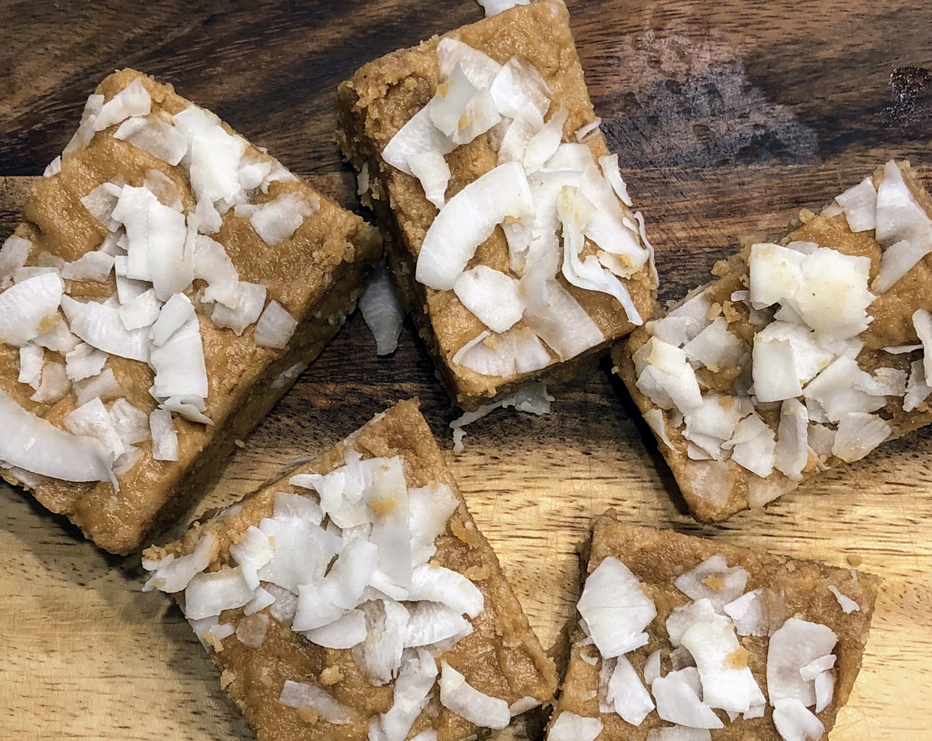 Tahini Protein Bars with Coconut and Oats