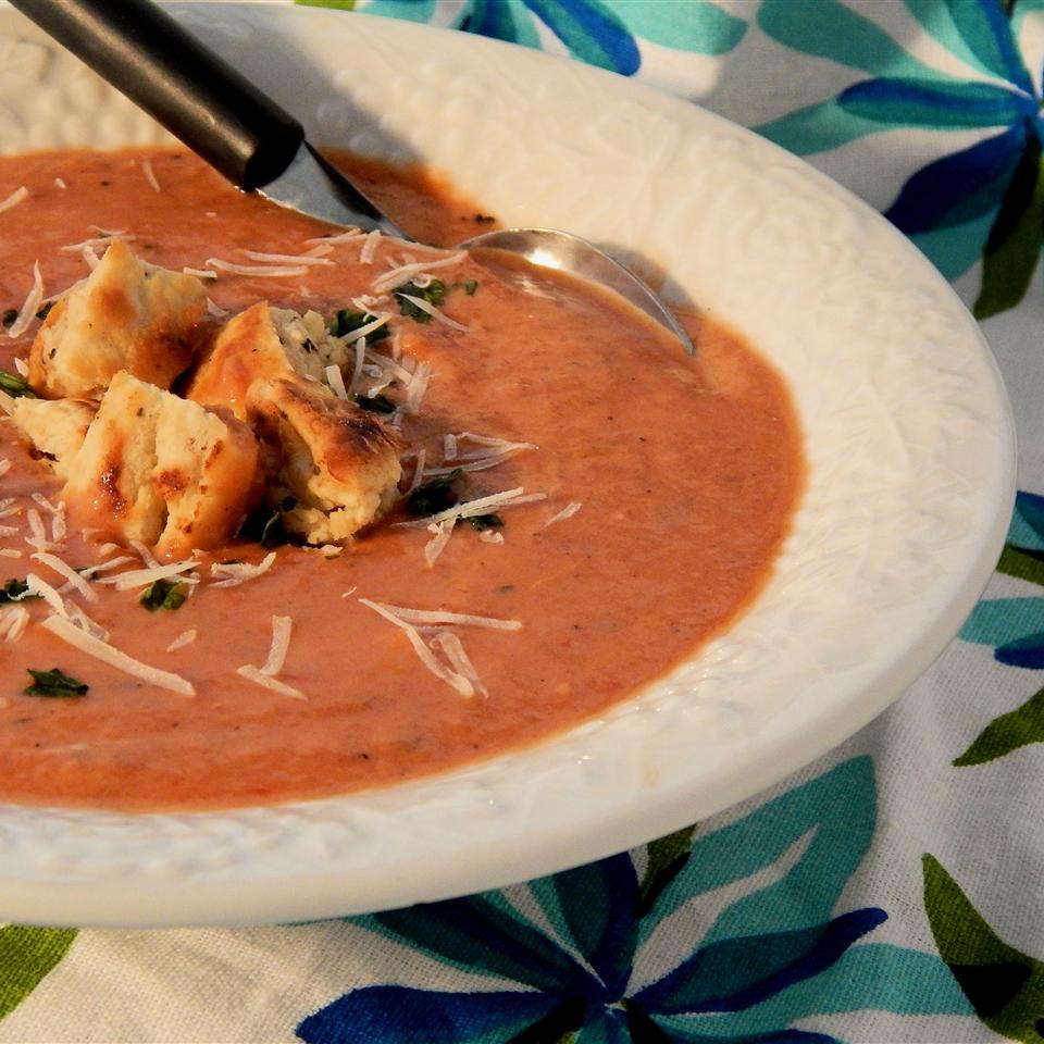 Tuscan Tomato Artichoke Soup