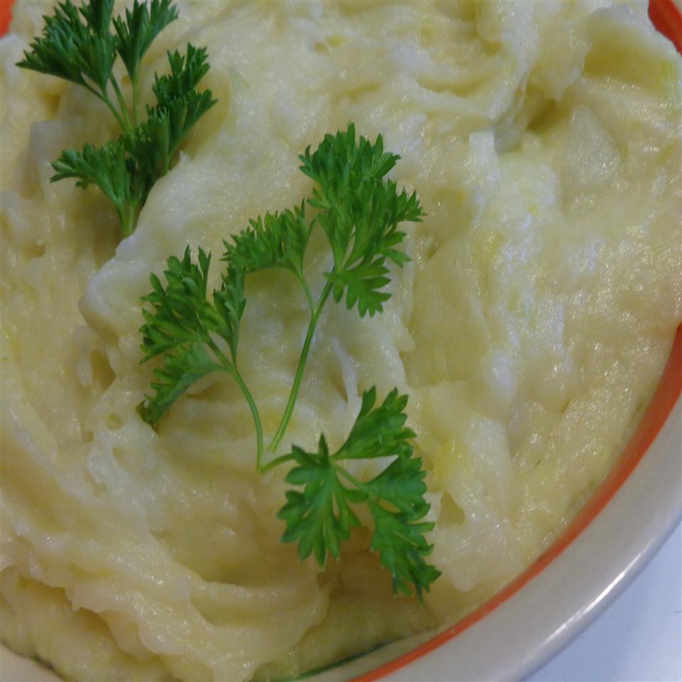 Vegan Leek and Garlic Mashed Potatoes