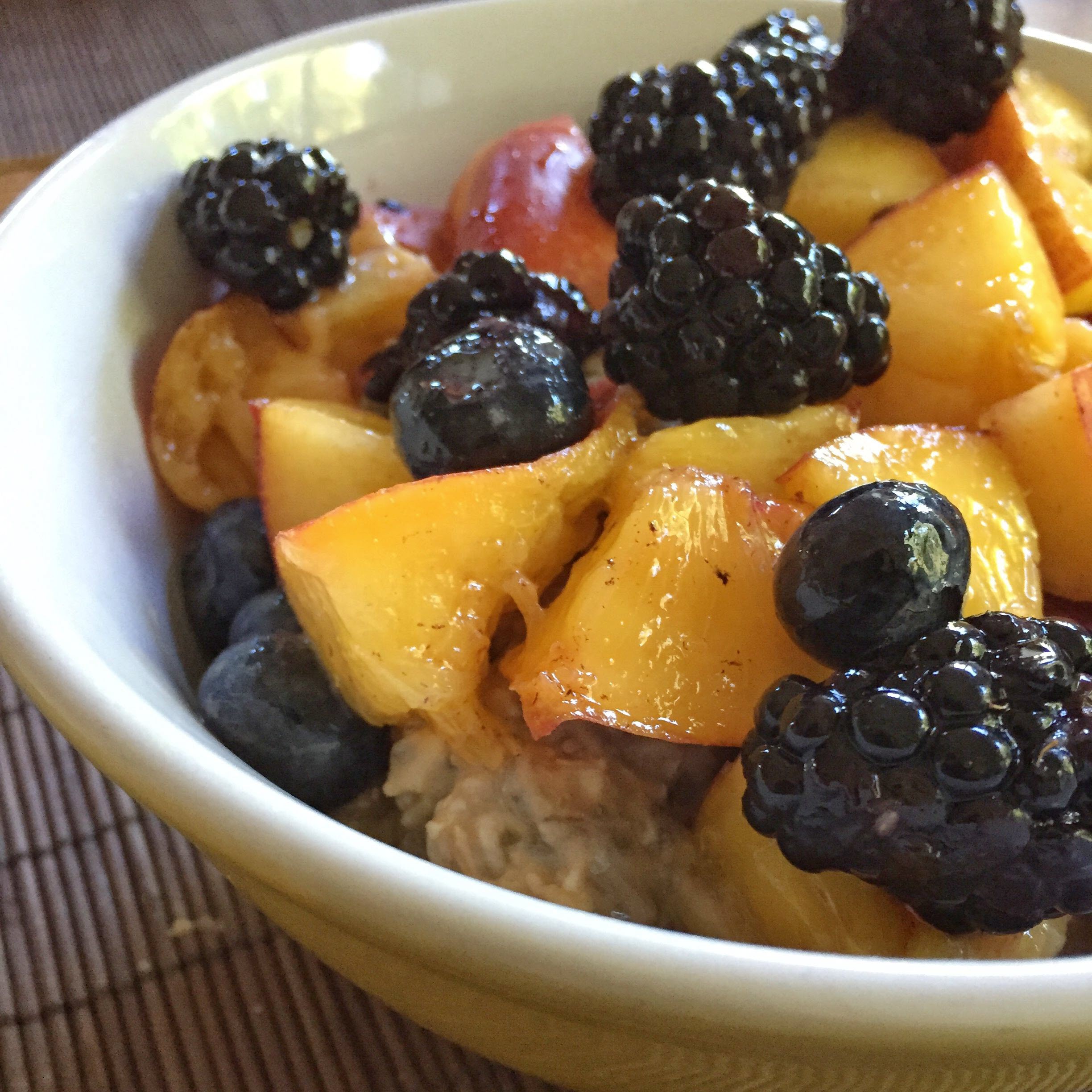 Vegan Overnight Oats with Chia Seeds and Fruit