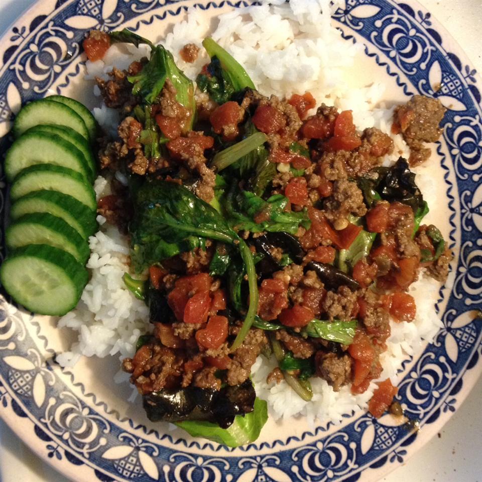 Vietnamese Beef And Lettuce Curry
