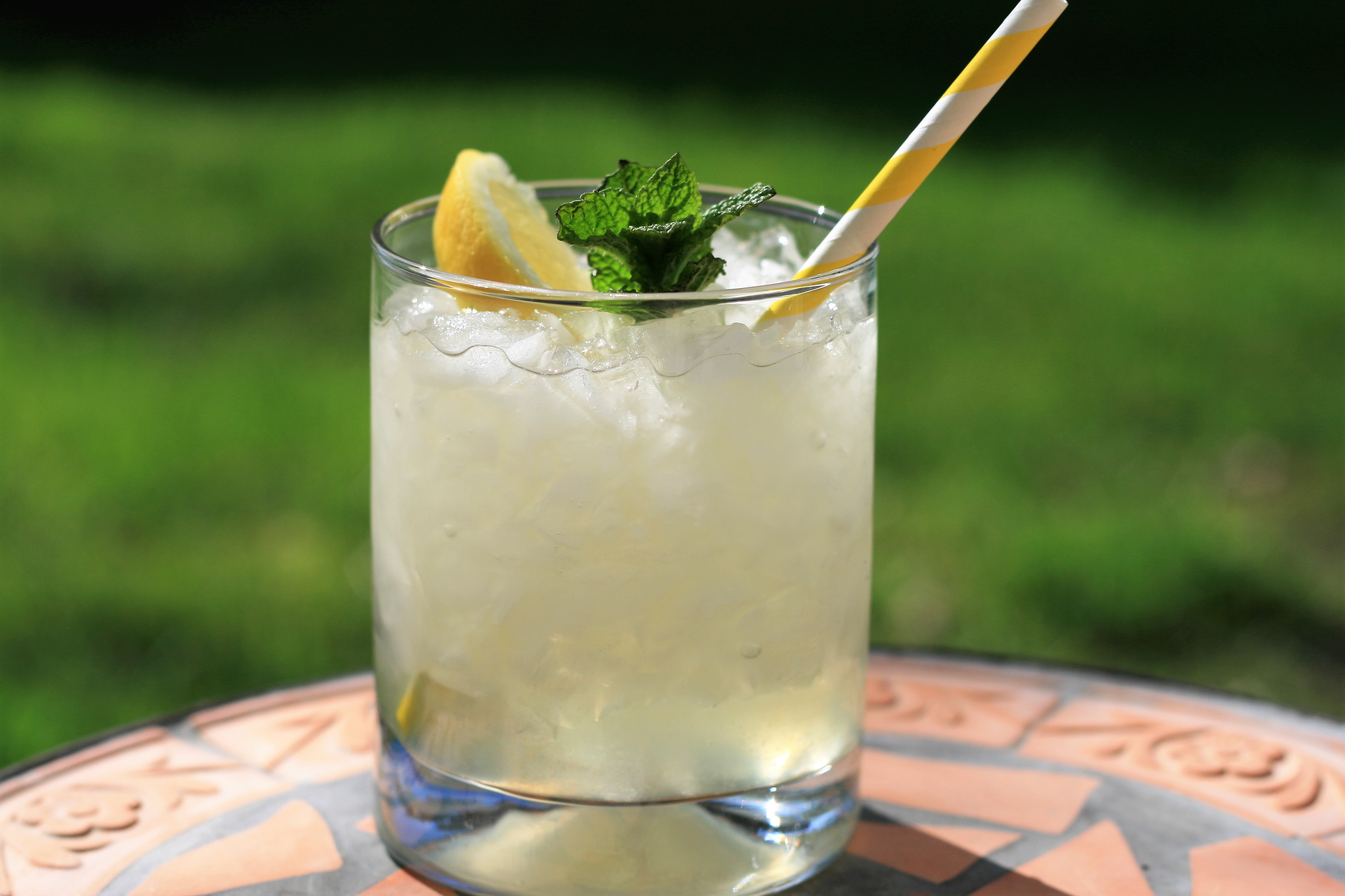 Vodka Lemonade with Mint