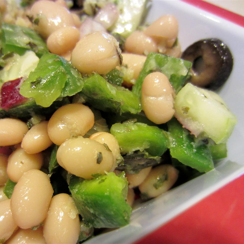 White Bean and Artichoke Salad