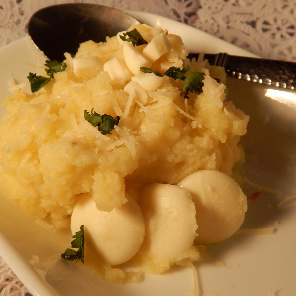 White Chocolate Vanilla Mashed Potatoes